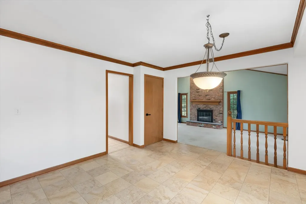 37731 W Meadowhill Drive Farmington Hills City MI 48167