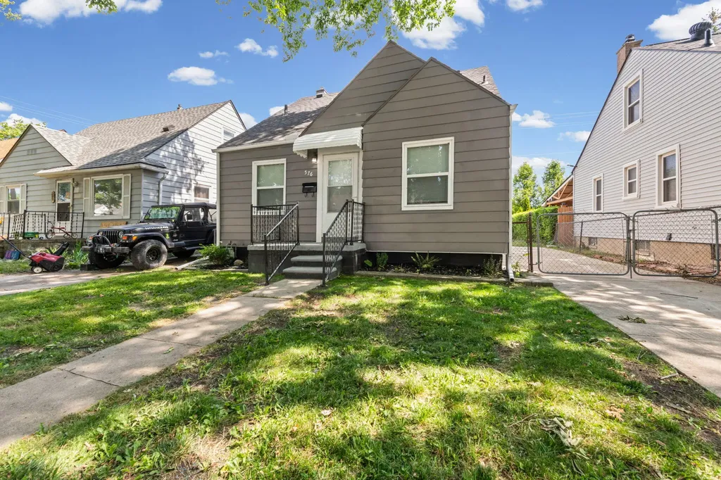 576 Garfield Avenue Lincoln Park City MI 48146
