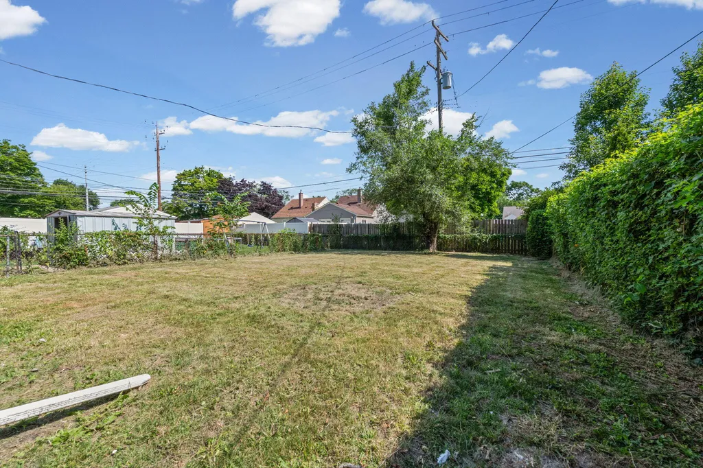 576 Garfield Avenue Lincoln Park City MI 48146