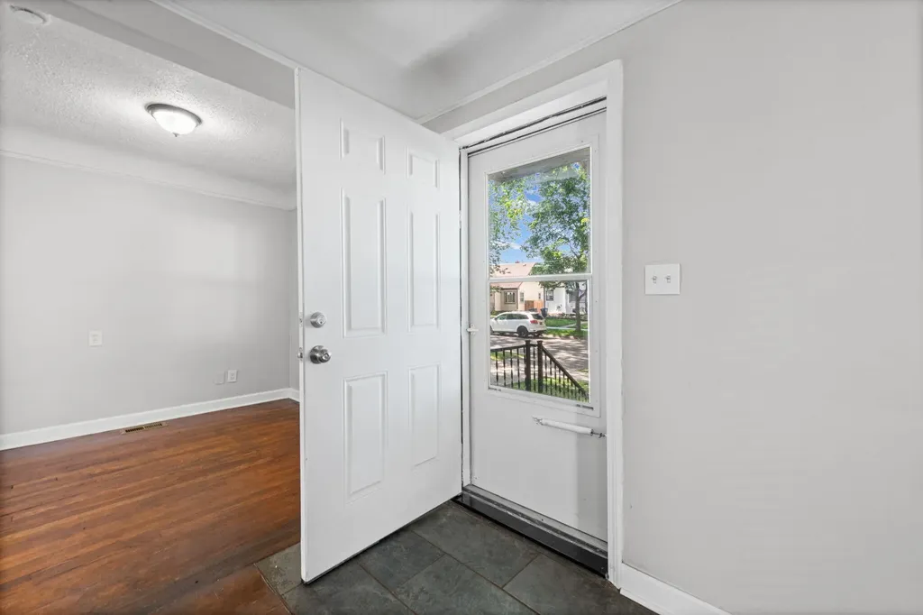 576 Garfield Avenue Lincoln Park City MI 48146