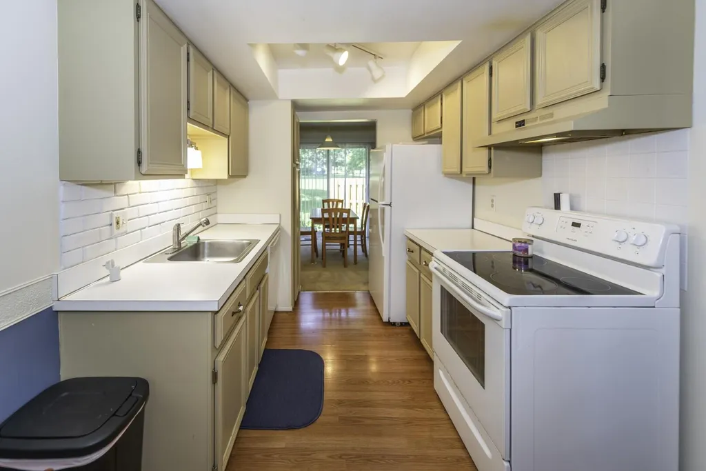3351 Burbank Drive Ann Arbor City MI 48105