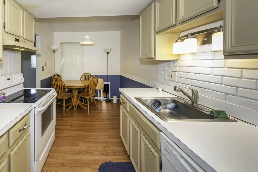 3351 Burbank Drive Ann Arbor City MI 48105