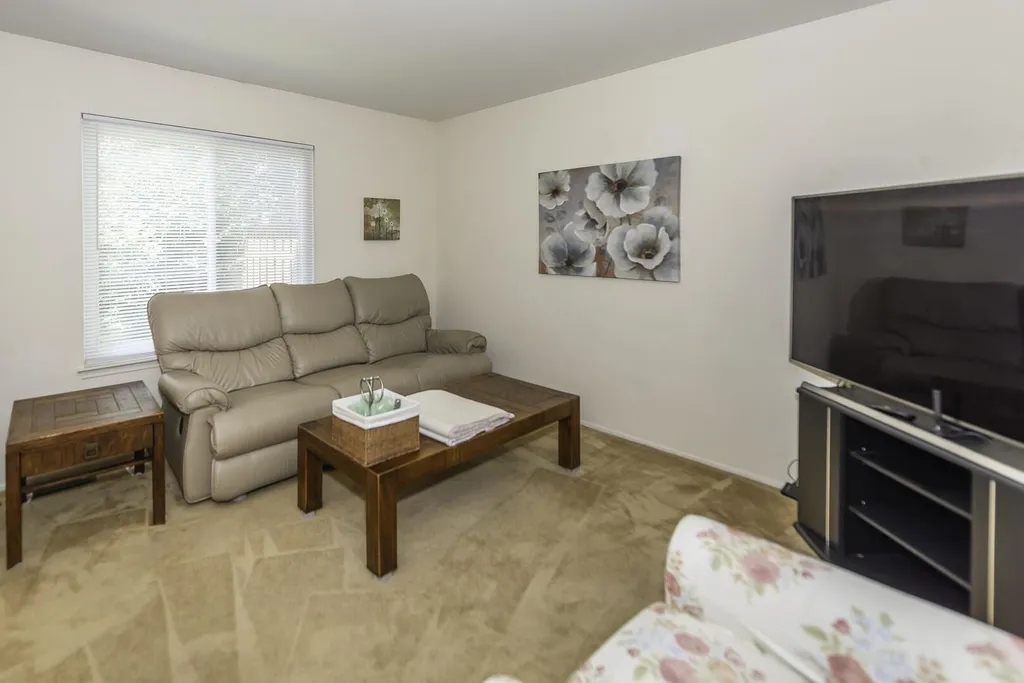3351 Burbank Drive Ann Arbor City MI 48105