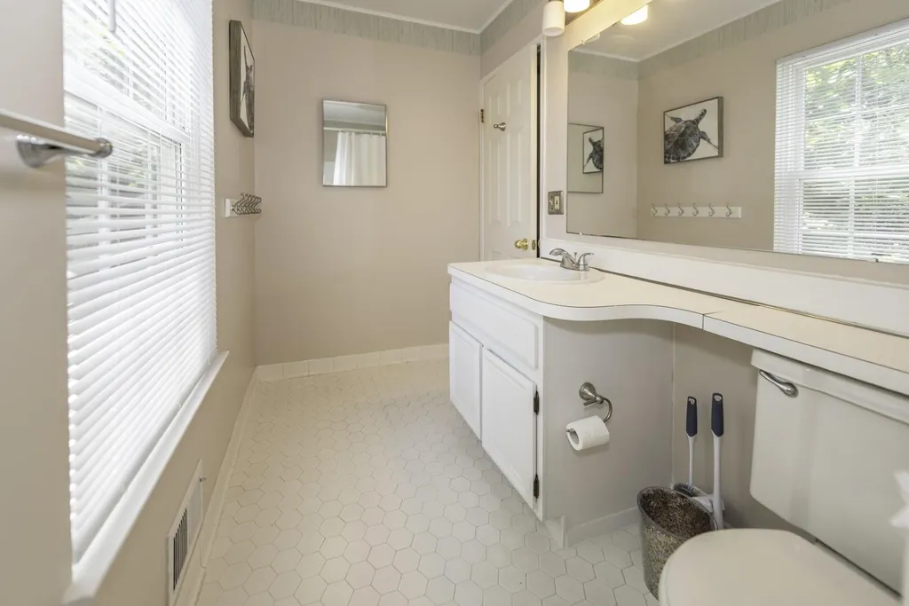 3351 Burbank Drive Ann Arbor City MI 48105