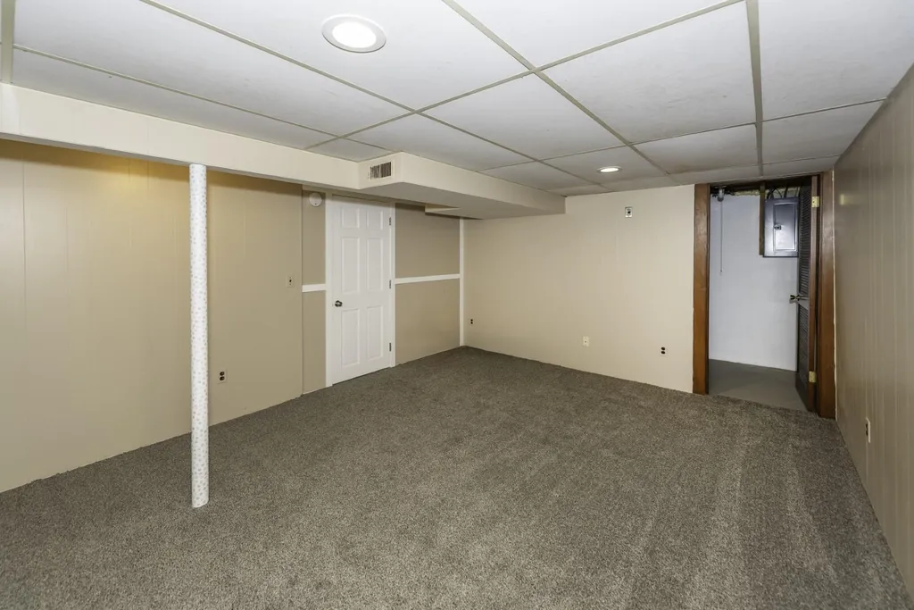 3351 Burbank Drive Ann Arbor City MI 48105
