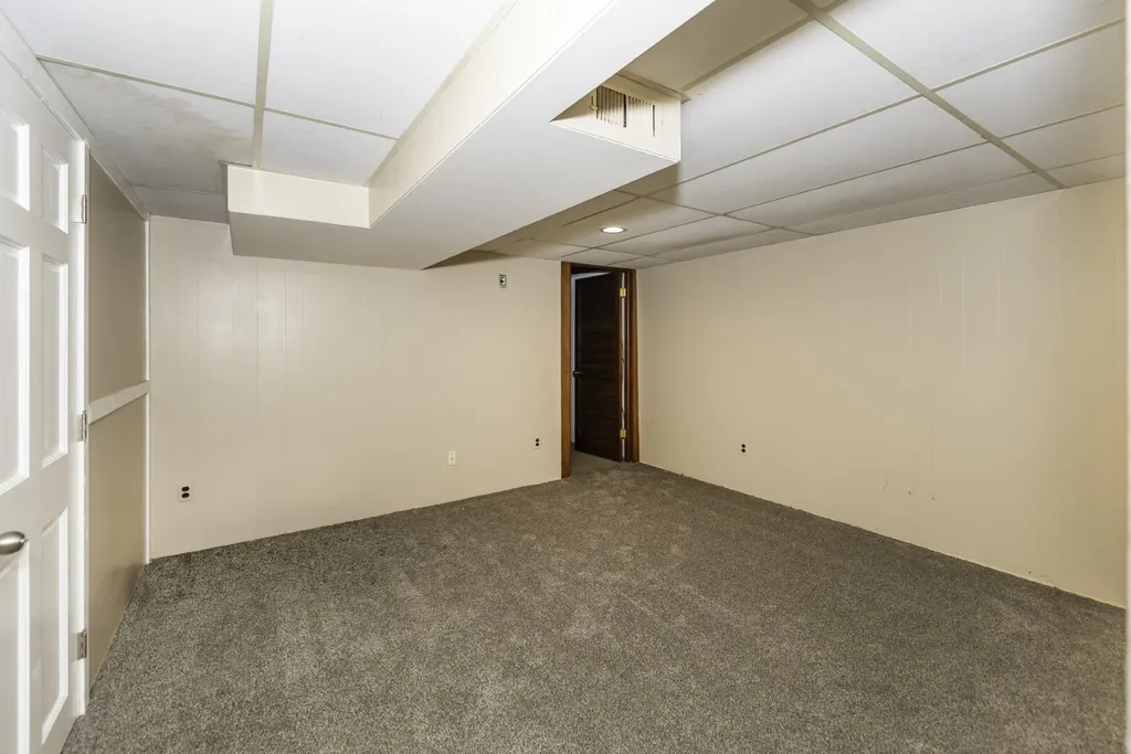 3351 Burbank Drive Ann Arbor City MI 48105