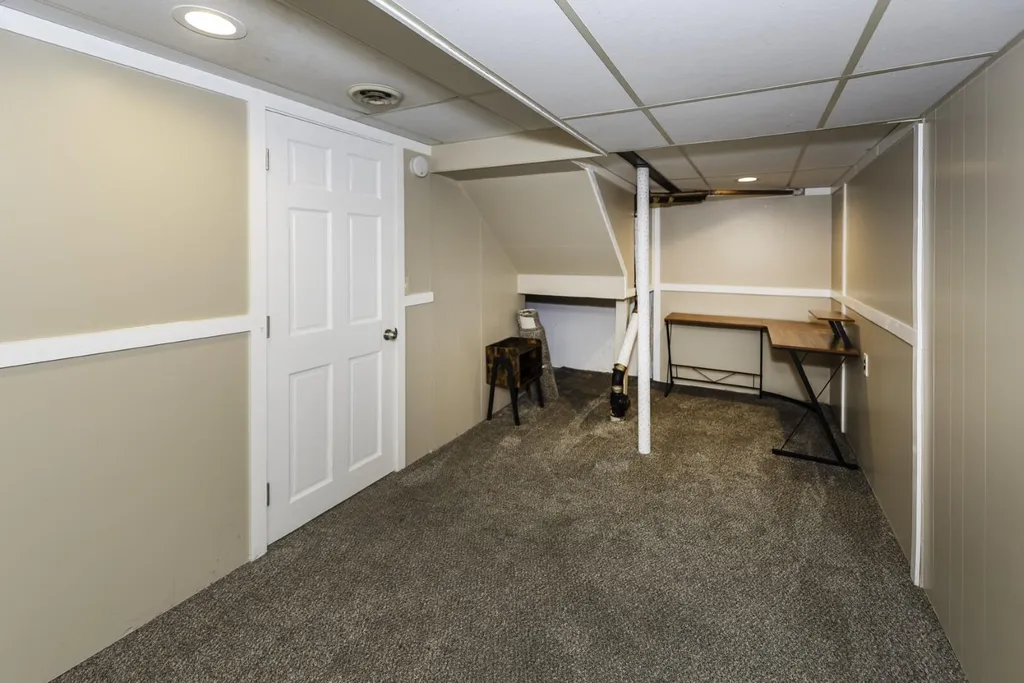 3351 Burbank Drive Ann Arbor City MI 48105
