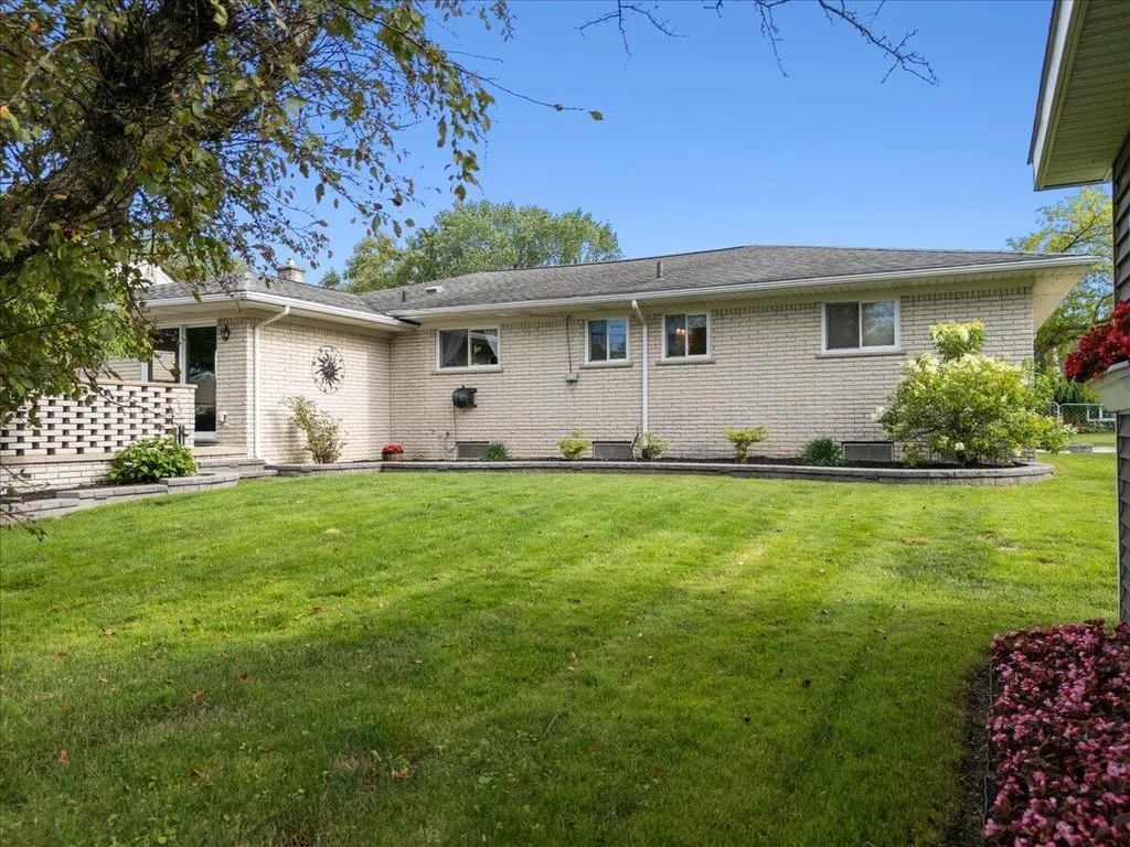 34650 Wood Street Livonia City MI 48154