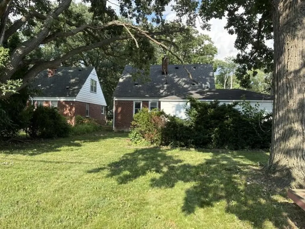 18201 Gaylord Redford Charter Township MI 48240