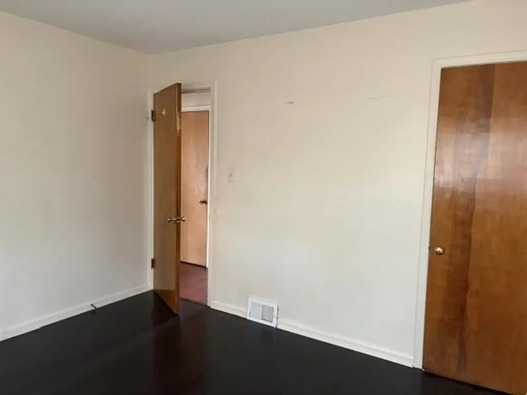 18201 Gaylord Redford Charter Township MI 48240
