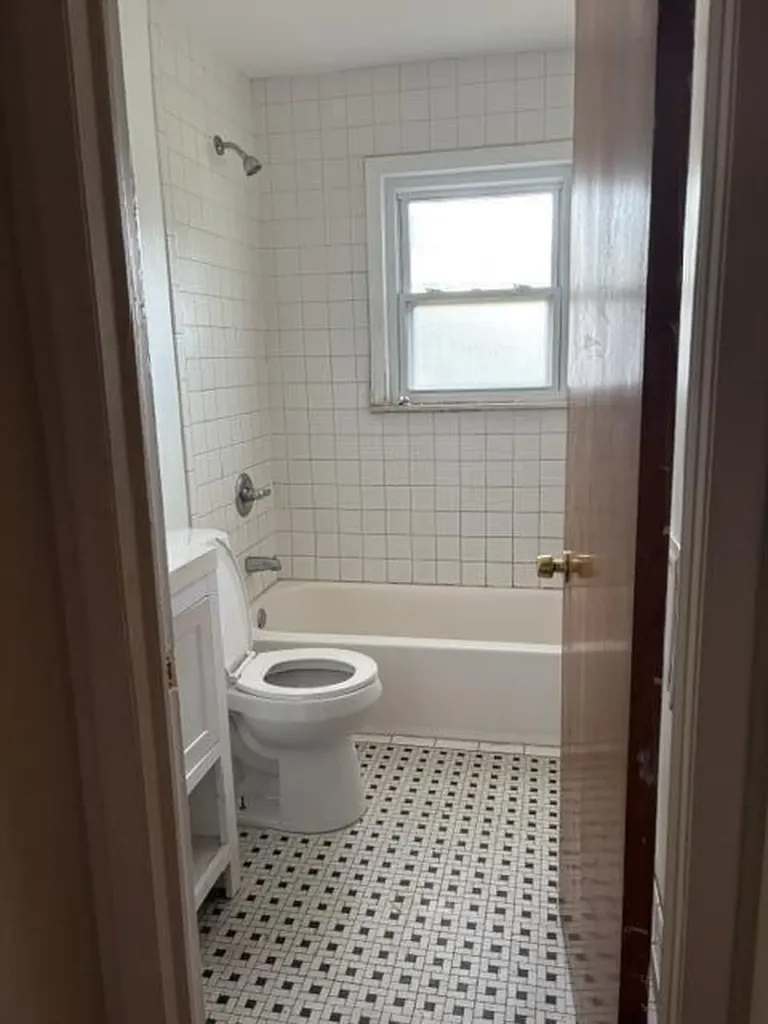 18201 Gaylord Redford Charter Township MI 48240