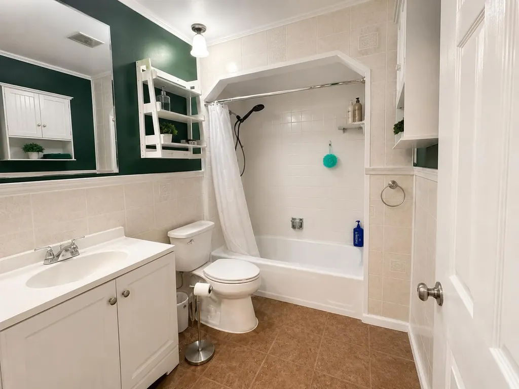 39294 Ormsby Street Clinton Charter Township MI 48036