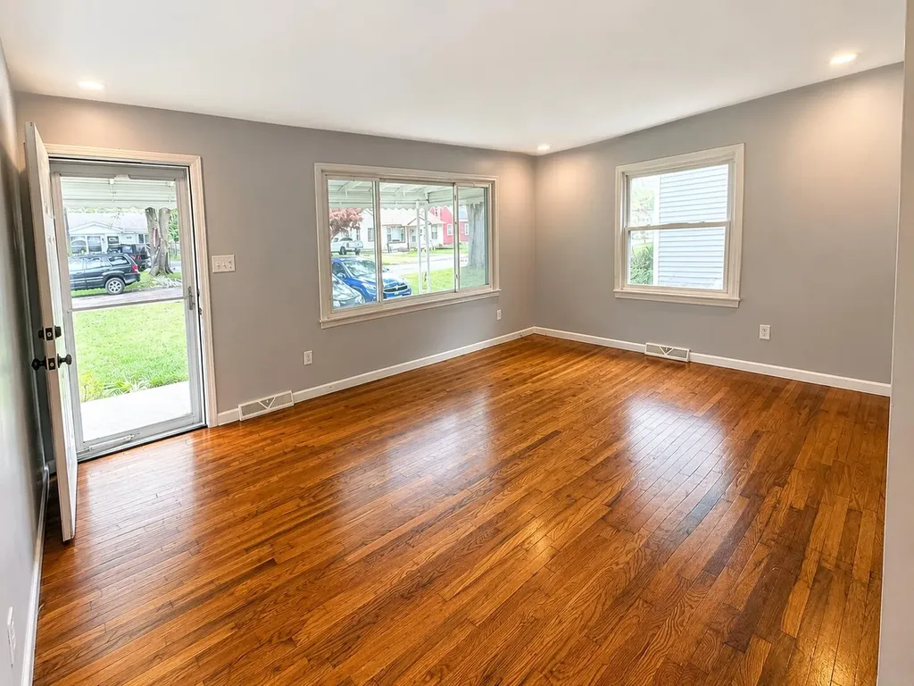 39294 Ormsby Street Clinton Charter Township MI 48036