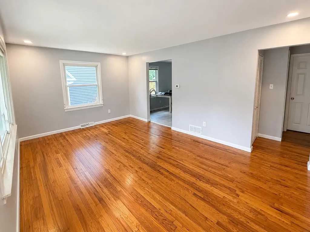 39294 Ormsby Street Clinton Charter Township MI 48036