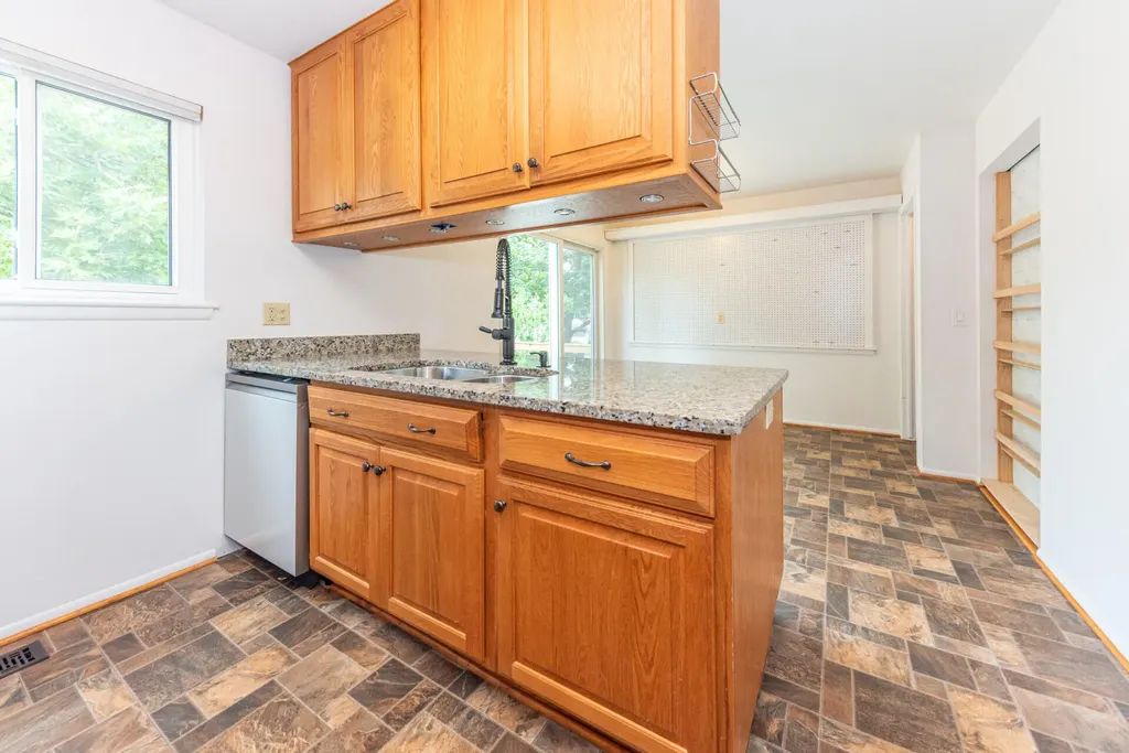 640 Dellwood Drive Ann Arbor City MI 48103