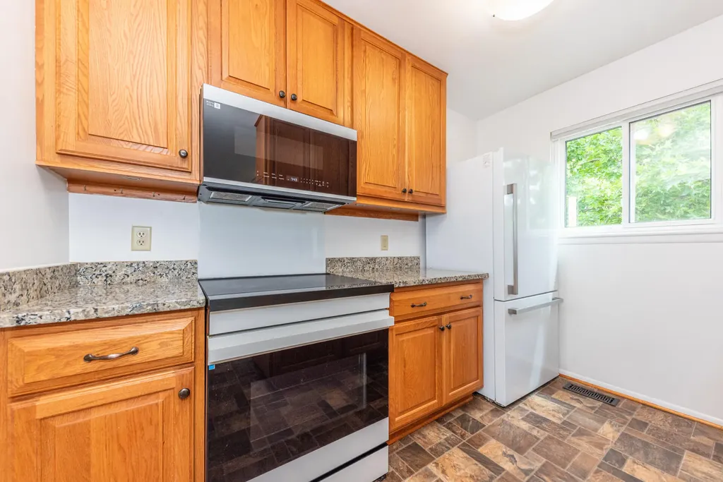 640 Dellwood Drive Ann Arbor City MI 48103