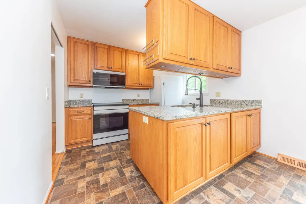 640 Dellwood Drive Ann Arbor City MI 48103