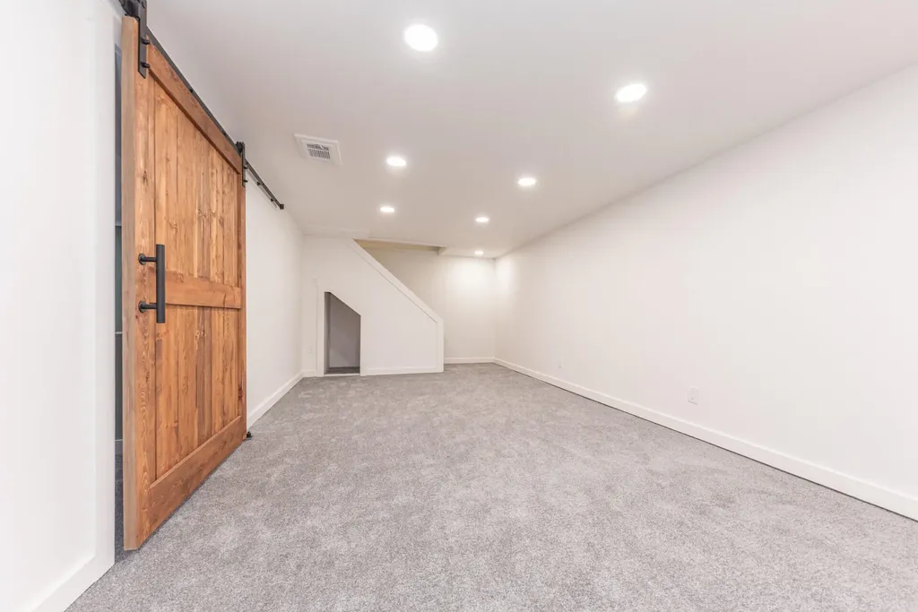 640 Dellwood Drive Ann Arbor City MI 48103