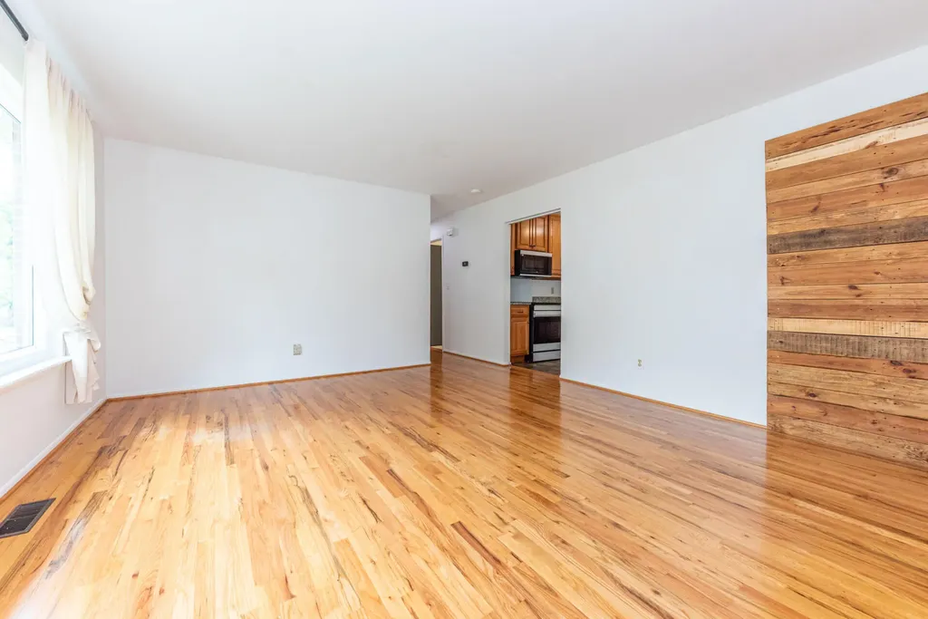 640 Dellwood Drive Ann Arbor City MI 48103