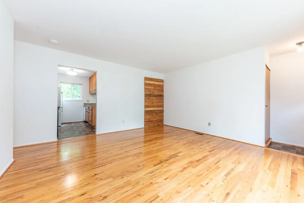 640 Dellwood Drive Ann Arbor City MI 48103