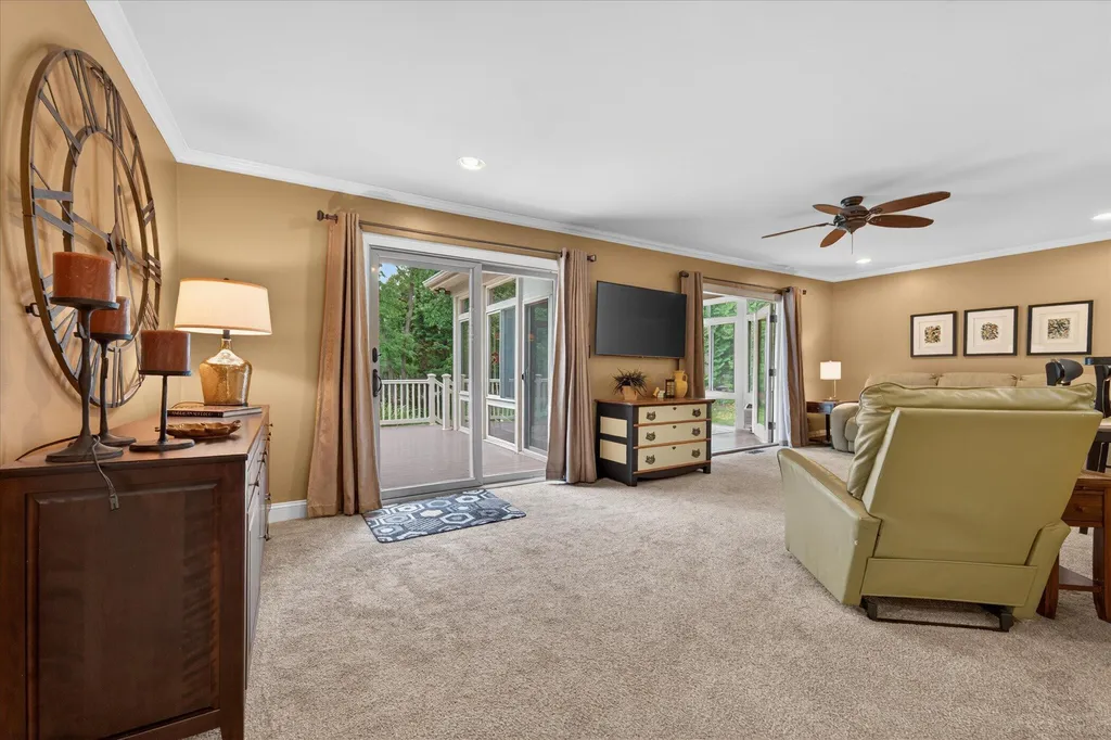 2801 N Tipsico Lake Road Hartland Township MI 48353
