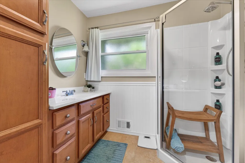 2801 N Tipsico Lake Road Hartland Township MI 48353
