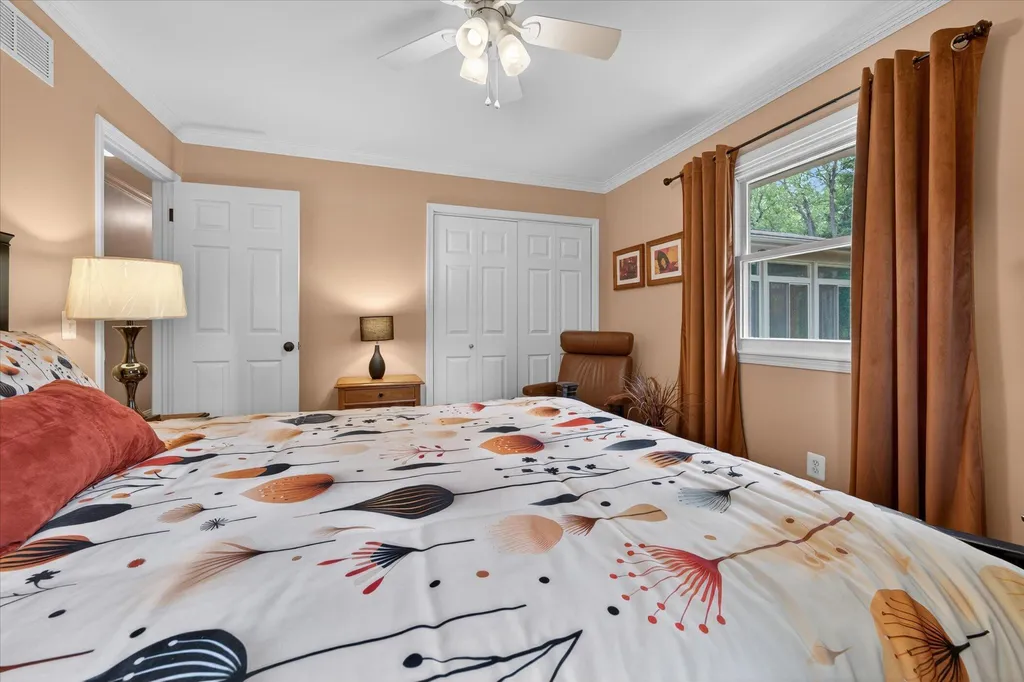 2801 N Tipsico Lake Road Hartland Township MI 48353