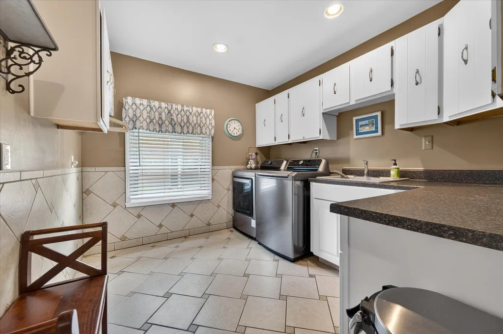 2801 N Tipsico Lake Road Hartland Township MI 48353