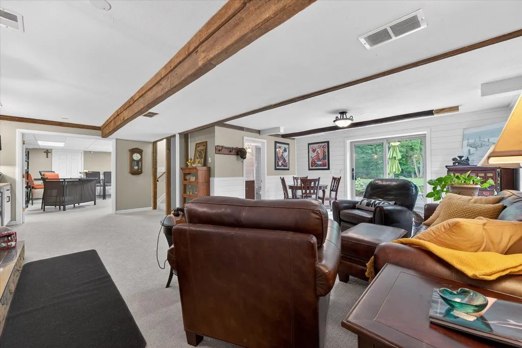 2801 N Tipsico Lake Road Hartland Township MI 48353
