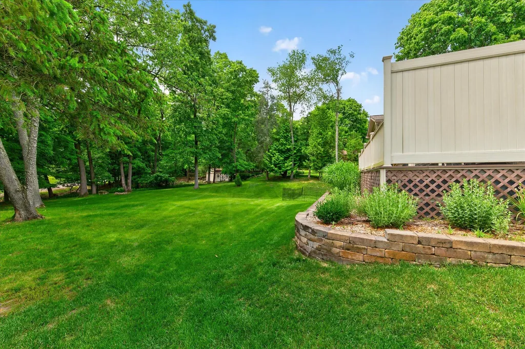 2801 N Tipsico Lake Road Hartland Township MI 48353