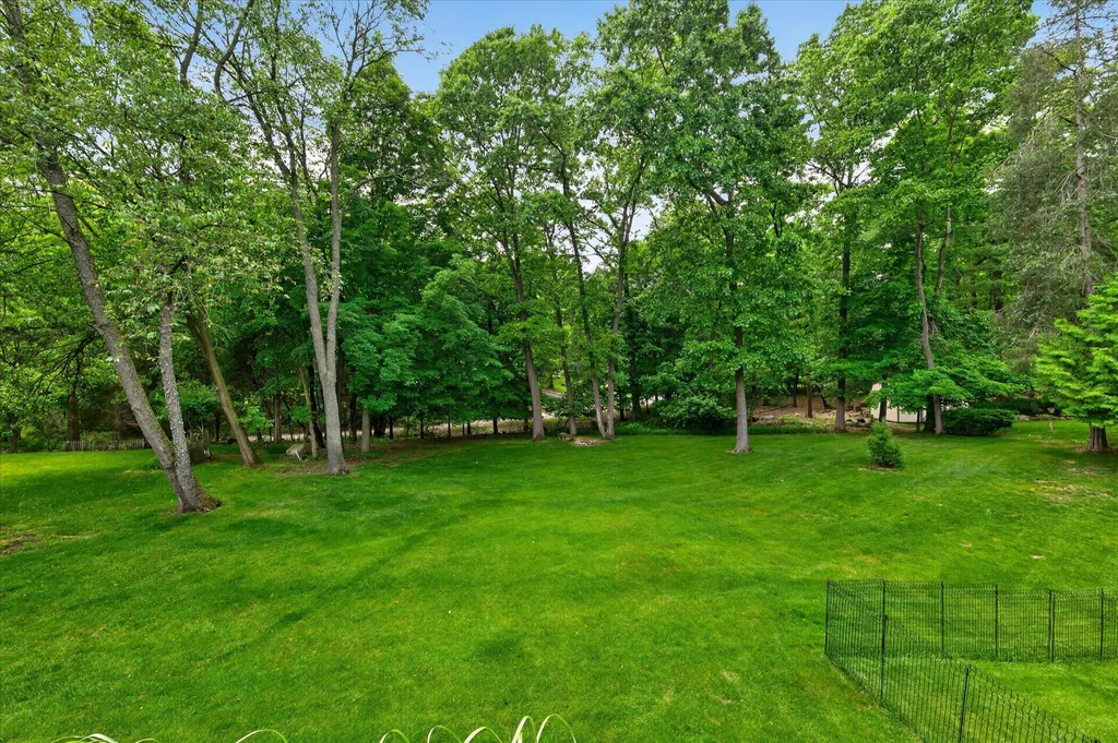 2801 N Tipsico Lake Road Hartland Township MI 48353