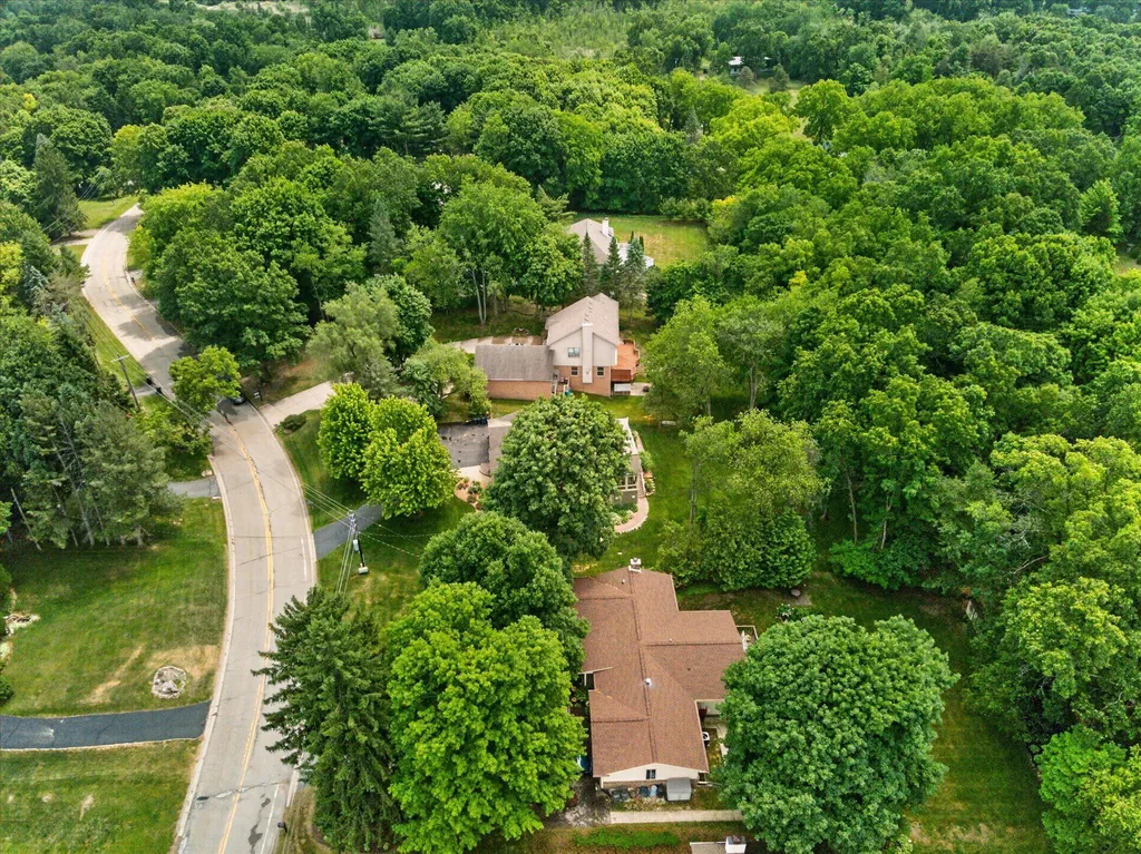 2801 N Tipsico Lake Road Hartland Township MI 48353