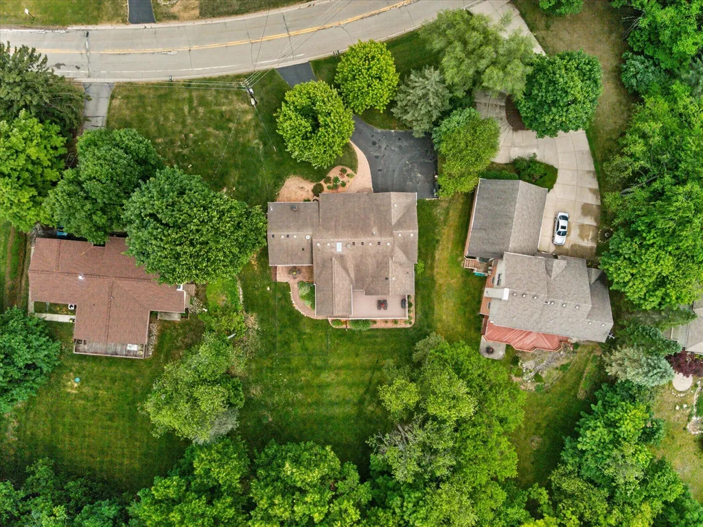 2801 N Tipsico Lake Road Hartland Township MI 48353