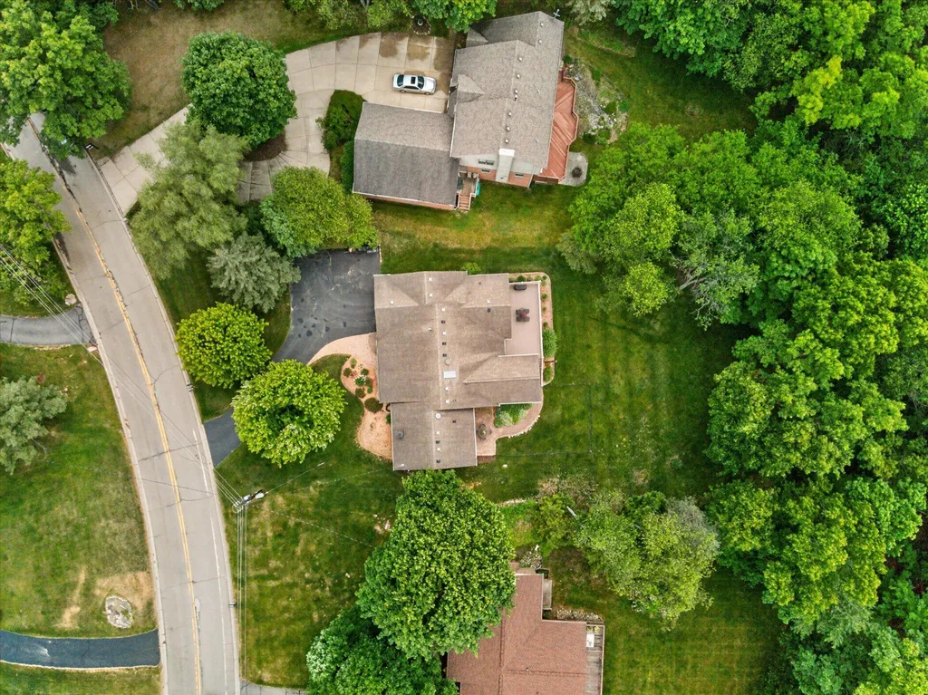 2801 N Tipsico Lake Road Hartland Township MI 48353