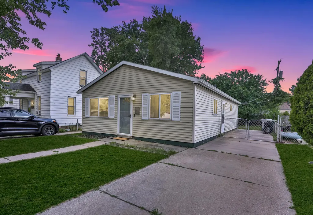1000 E Mahan Avenue Hazel Park City MI 48030