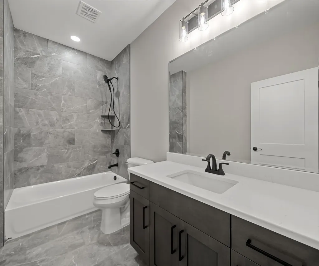 8561 Cobblestone Drive Berlin Charter Township MI 48166