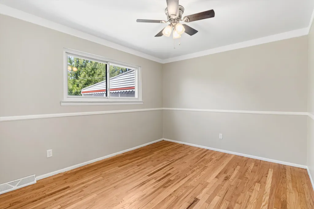 26711 Masch Drive Warren City MI 48091