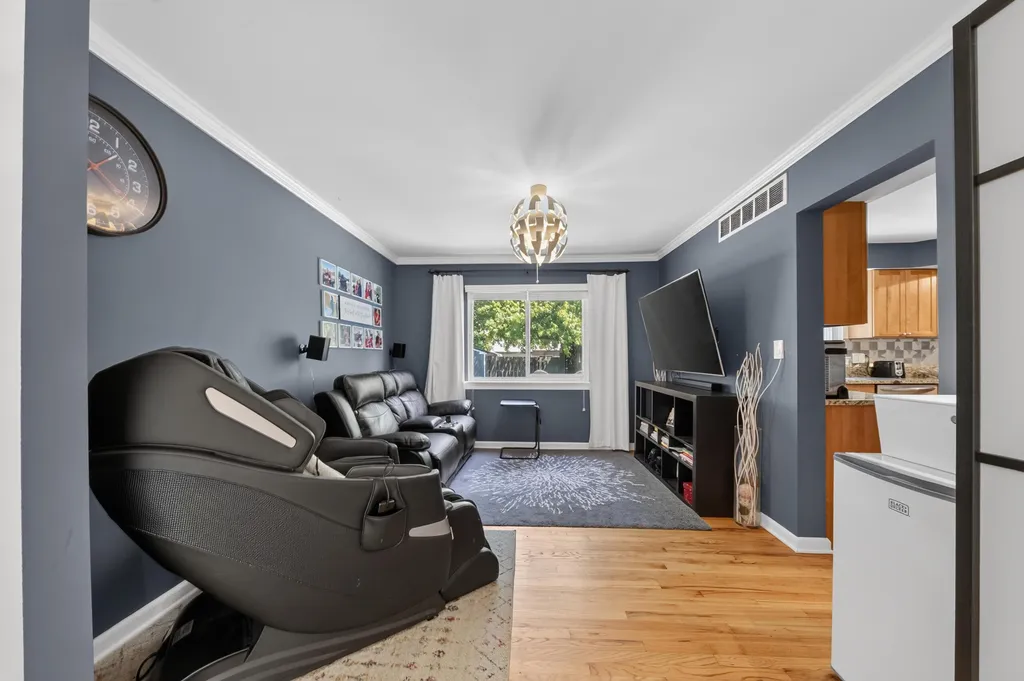 7568 Sussex Drive Canton Charter Township MI 48187