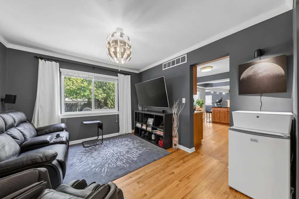 7568 Sussex Drive Canton Charter Township MI 48187
