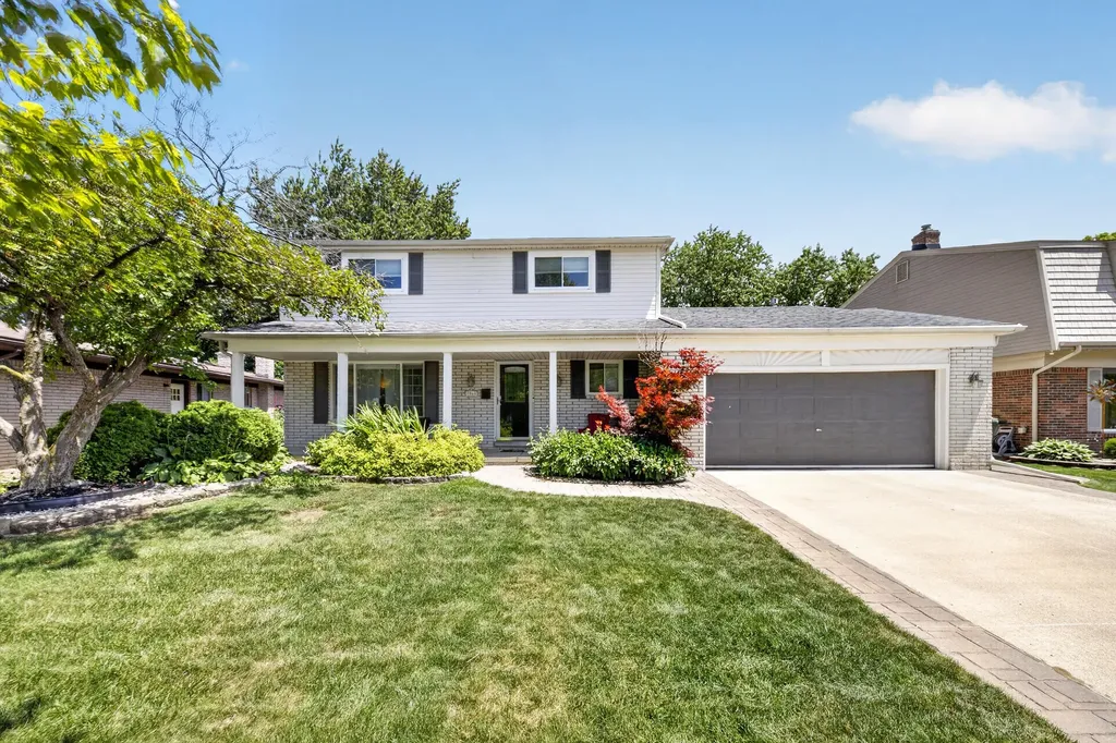 7568 Sussex Drive Canton Charter Township MI 48187