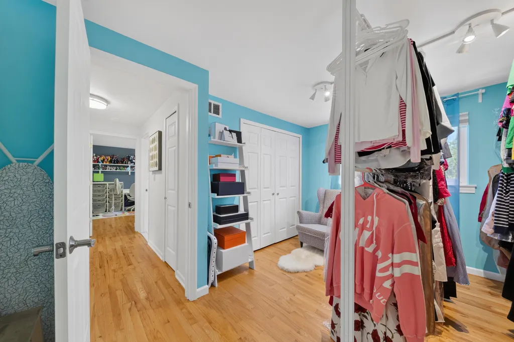7568 Sussex Drive Canton Charter Township MI 48187
