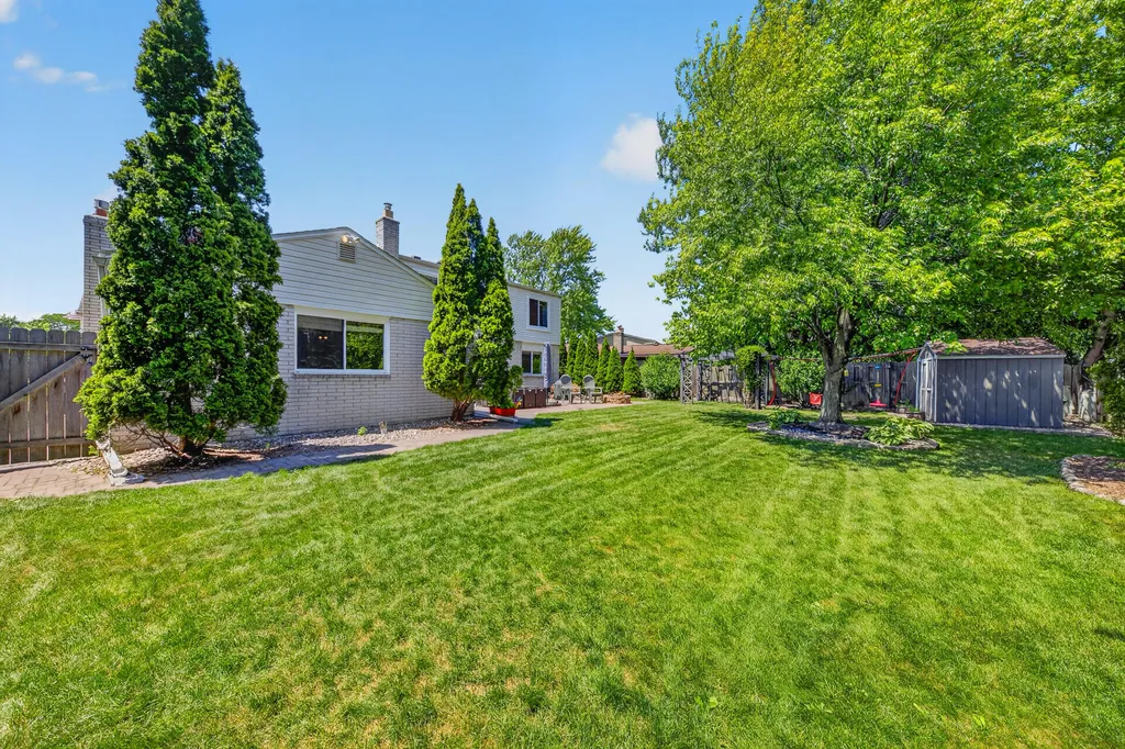 7568 Sussex Drive Canton Charter Township MI 48187