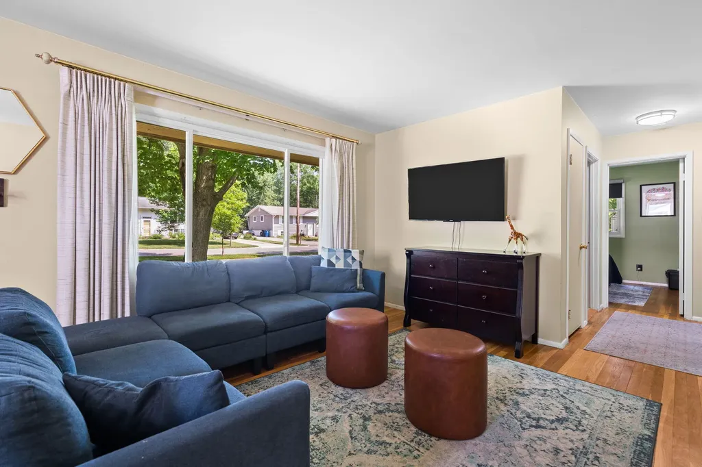 284 Highlake Avenue Ann Arbor City MI 48103