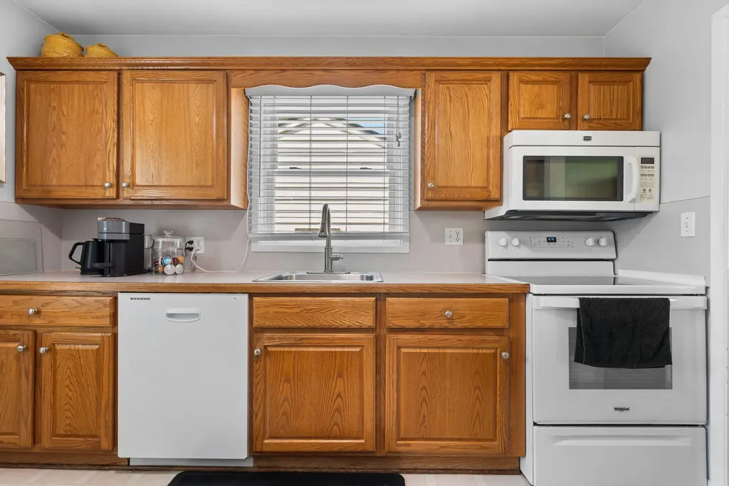 284 Highlake Avenue Ann Arbor City MI 48103