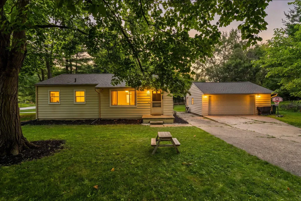 284 Highlake Avenue Ann Arbor City MI 48103