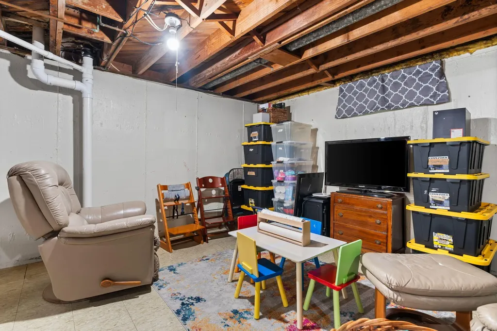 284 Highlake Avenue Ann Arbor City MI 48103