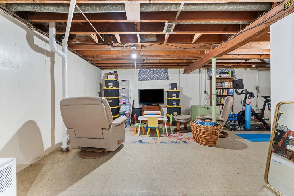 284 Highlake Avenue Ann Arbor City MI 48103