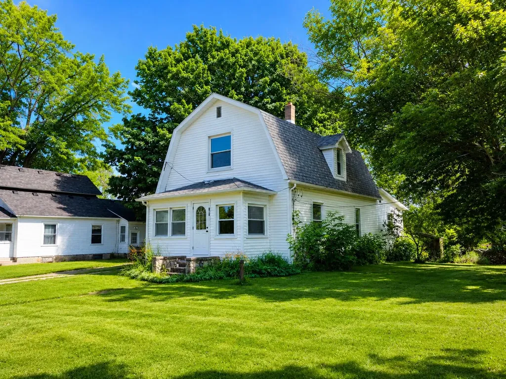 312 W 7th Henrietta Township MI 49259