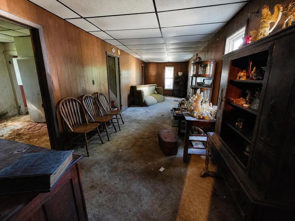 312 W 7th Henrietta Township MI 49259