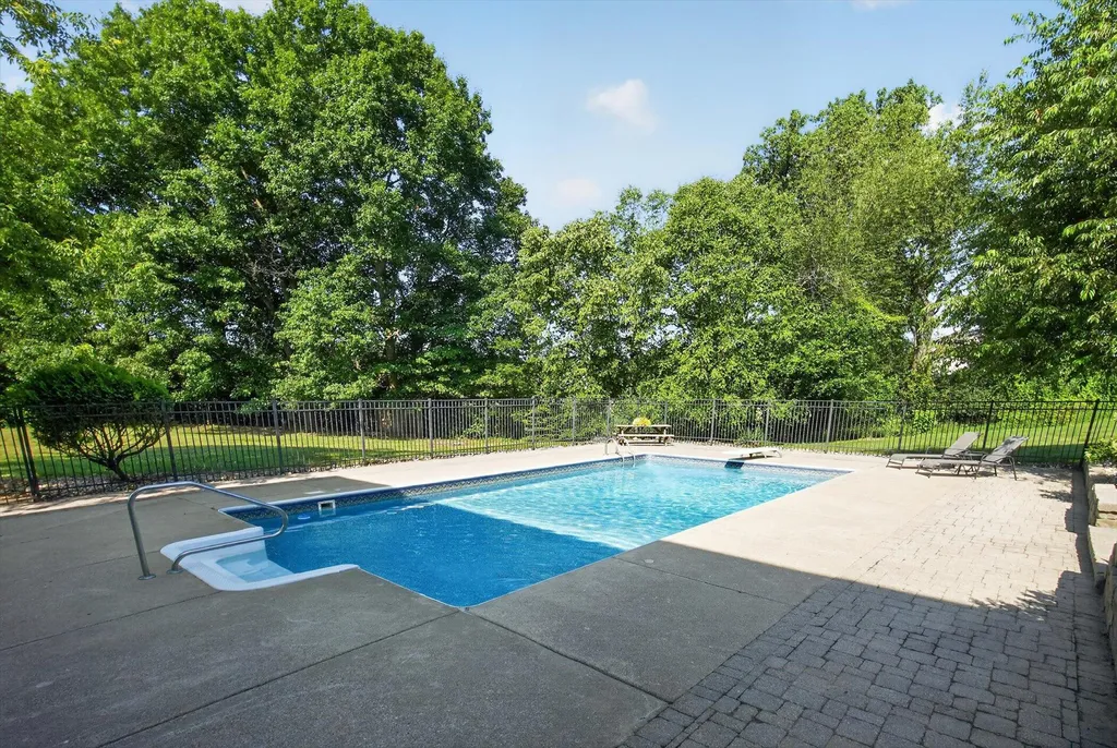 9236 Stoneyfield Court Dexter Township MI 48130